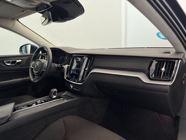 Volvo V60 MOMENTUM AUTO foto 13