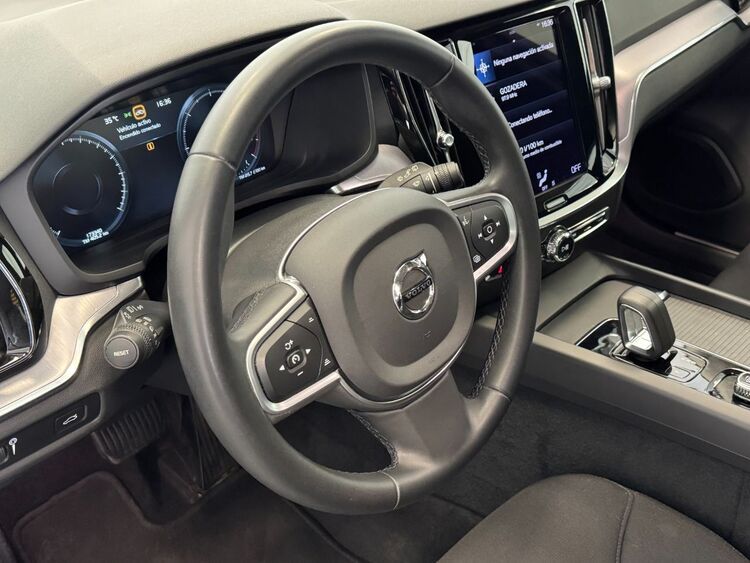 Volvo V60 MOMENTUM AUTO foto 19
