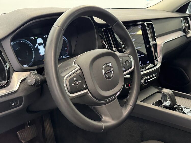 Volvo V60 MOMENTUM AUTO foto 20