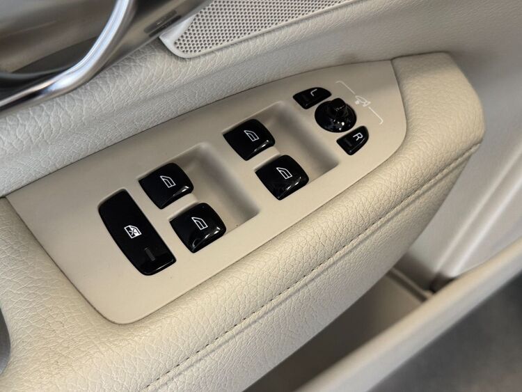 Volvo V90 B4 AWD foto 16