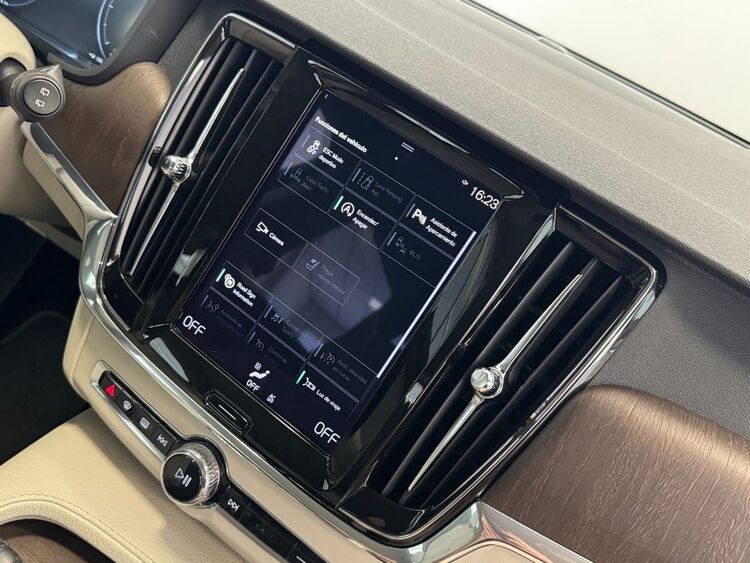 Volvo V90 B4 AWD foto 36