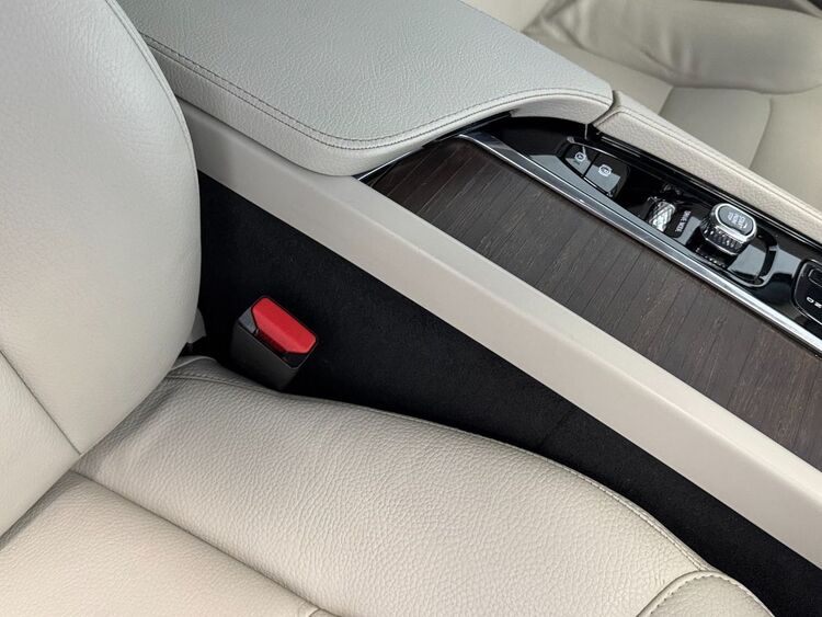 Volvo V90 B4 AWD foto 42