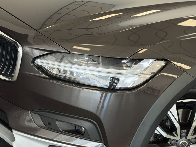 Volvo V90 B4 AWD foto 47