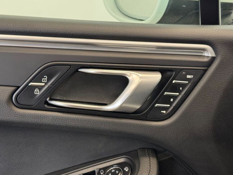 Porsche Macan MACAN foto 19
