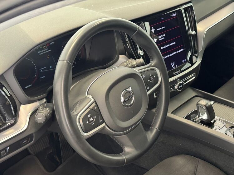 Volvo V60 MOMENTUM PRO AUTO foto 17