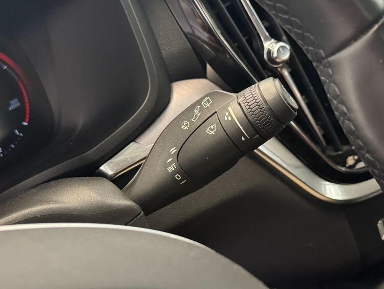 Volvo V60 MOMENTUM PRO AUTO foto 20