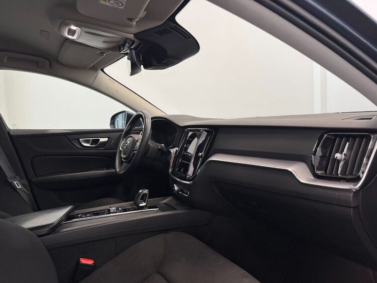 Volvo V60 MOMENTUM PRO AUTO foto 25
