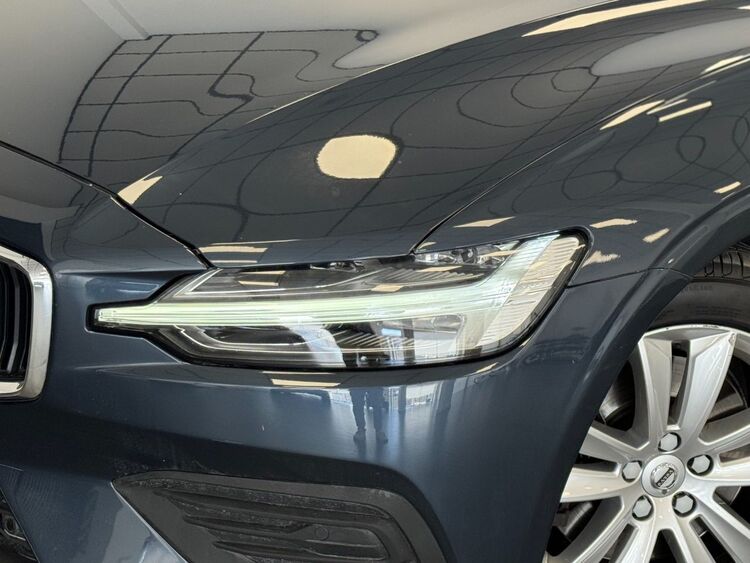 Volvo V60 MOMENTUM PRO AUTO foto 33