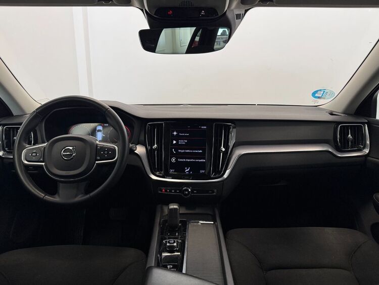 Volvo V60 MOMENTUM PRO AUTO foto 10