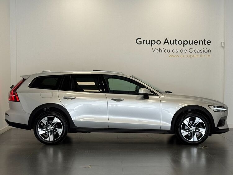 Volvo V60 AWD AUTO foto 3
