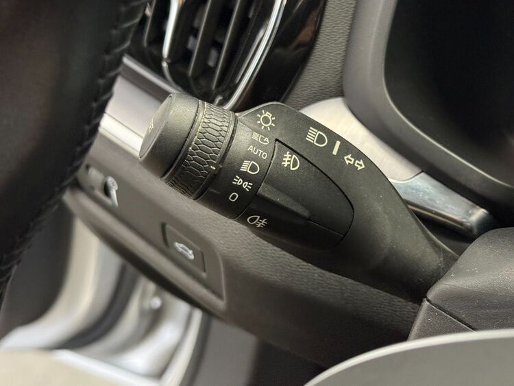 Volvo V60 AWD AUTO foto 22