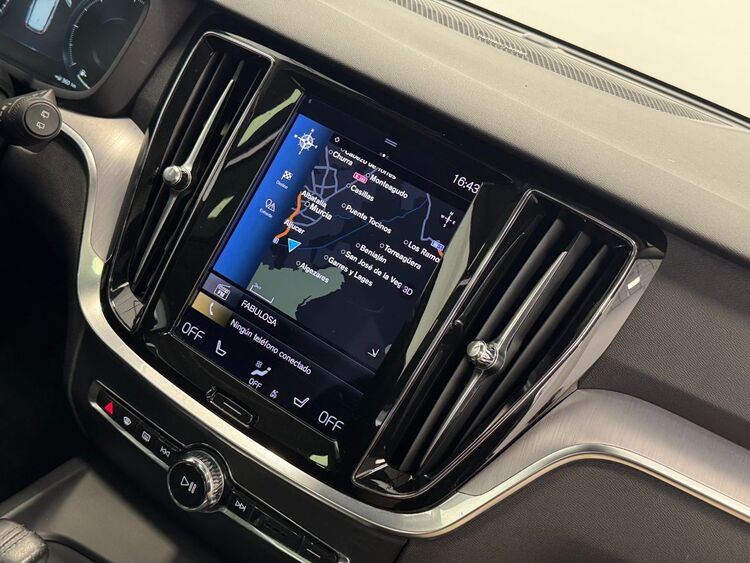 Volvo V60 AWD AUTO foto 33