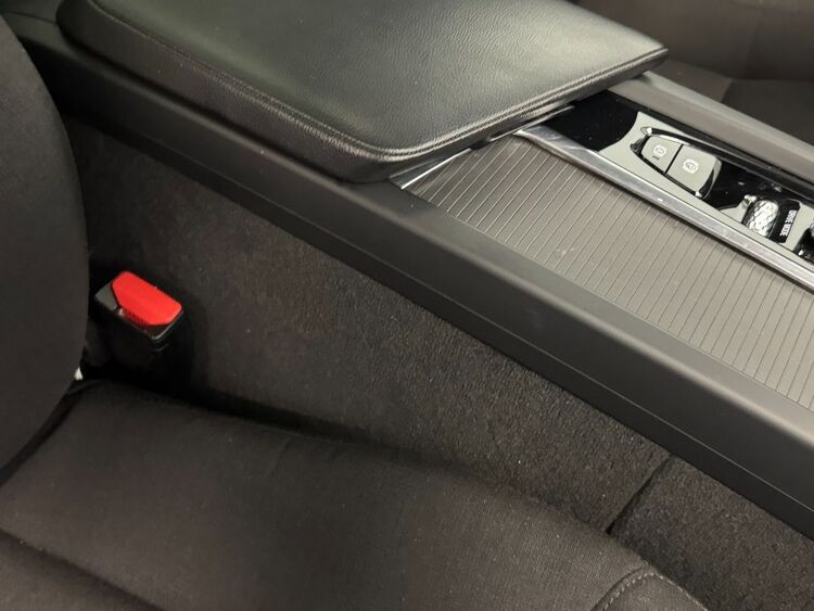 Volvo V60 AWD AUTO foto 40