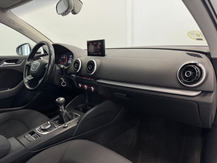 Audi A3 ATTRACTION foto 13