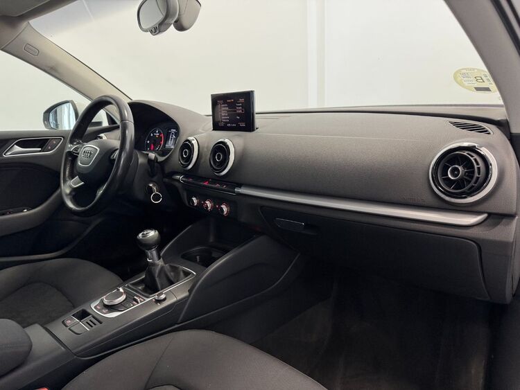 Audi A3 ATTRACTION foto 26