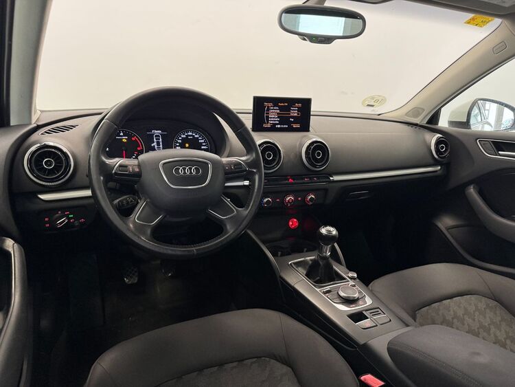 Audi A3 ATTRACTION foto 9