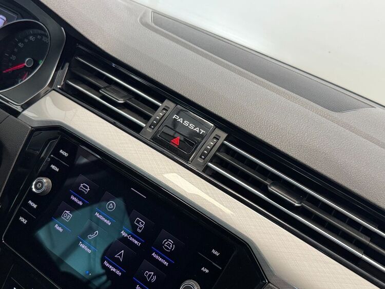 Volkswagen Passat EXECUTIVE foto 34