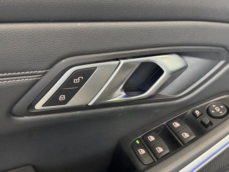 BMW Serie 3 SPORT foto 18