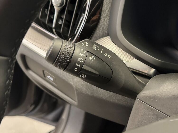 Volvo V60 PLUS DARK AUTO foto 19