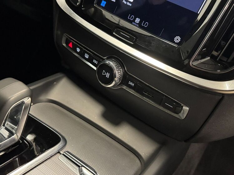 Volvo V60 PLUS DARK AUTO foto 31