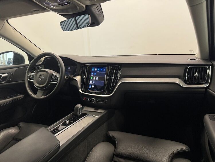 Volvo V60 PLUS DARK AUTO foto 11
