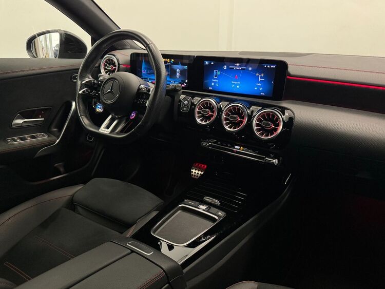 Mercedes CLA AMG foto 13