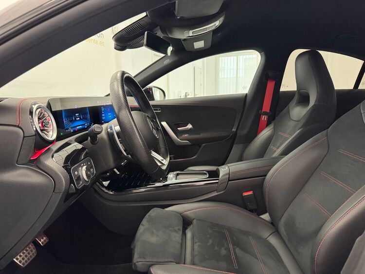 Mercedes CLA AMG foto 17