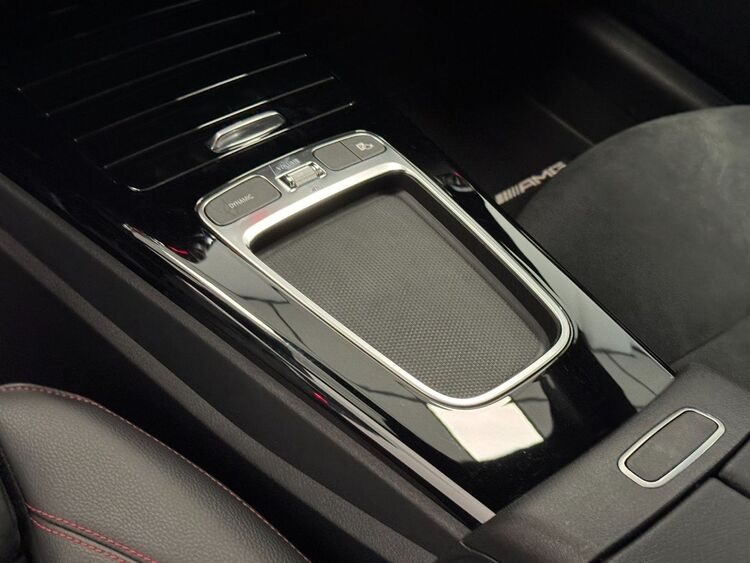 Mercedes CLA AMG foto 31