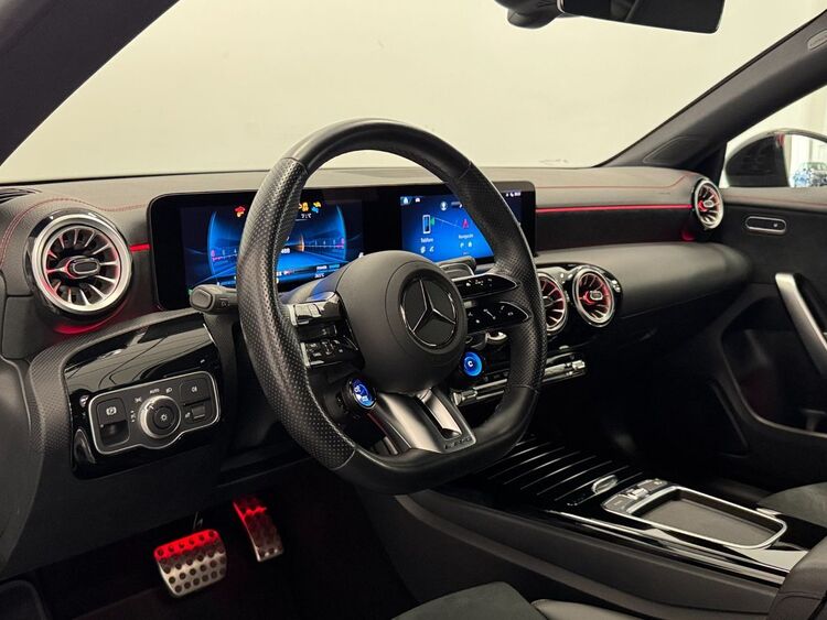 Mercedes CLA AMG foto 9