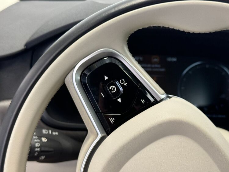 Volvo V90 D4 AWD AUTO foto 22