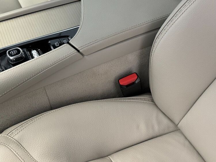 Volvo V90 D4 AWD AUTO foto 24