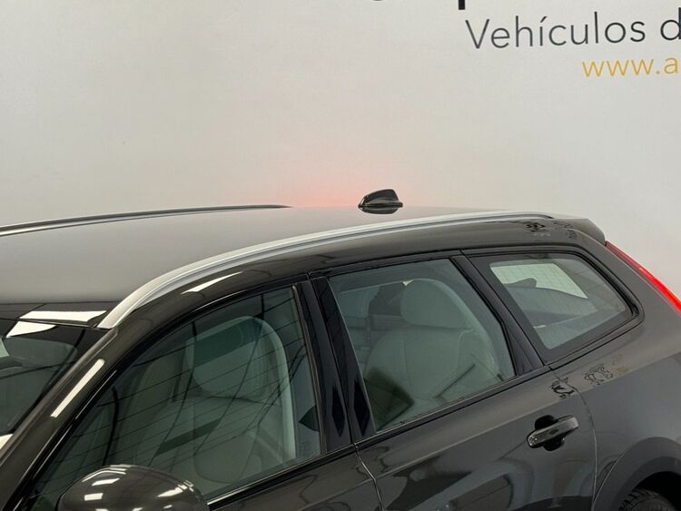 Volvo V90 D4 AWD AUTO foto 45