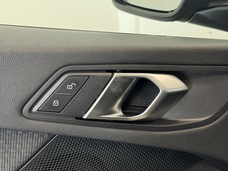 BMW Serie 1 118D foto 17