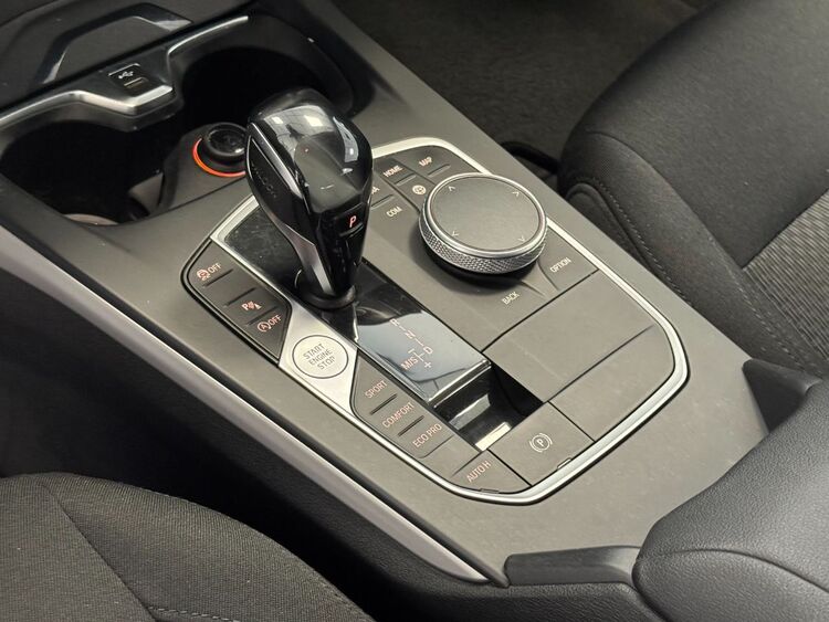 BMW Serie 1 118D foto 27