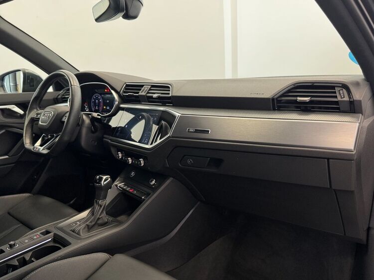 Audi Q3 SLINE BLACK LINE foto 13