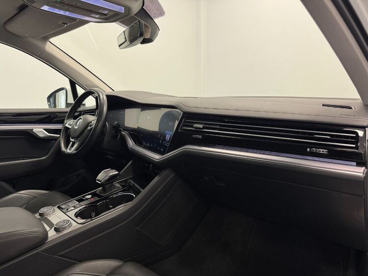 Volkswagen Touareg R LINE foto 13