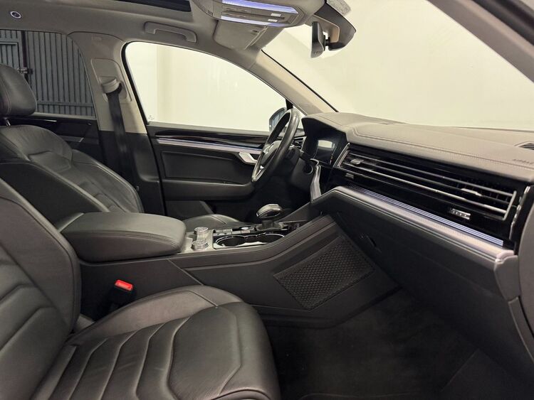 Volkswagen Touareg R LINE foto 27