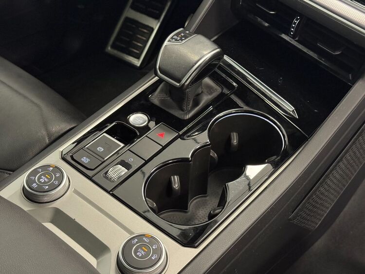 Volkswagen Touareg R LINE foto 33