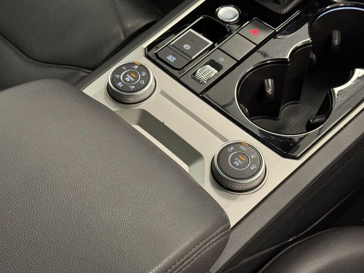 Volkswagen Touareg R LINE foto 34