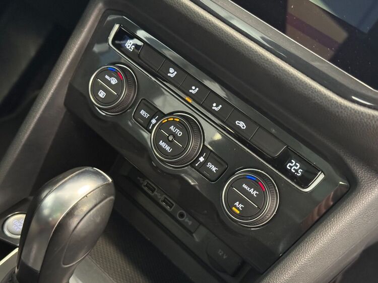 Volkswagen Tiguan SPORT foto 32