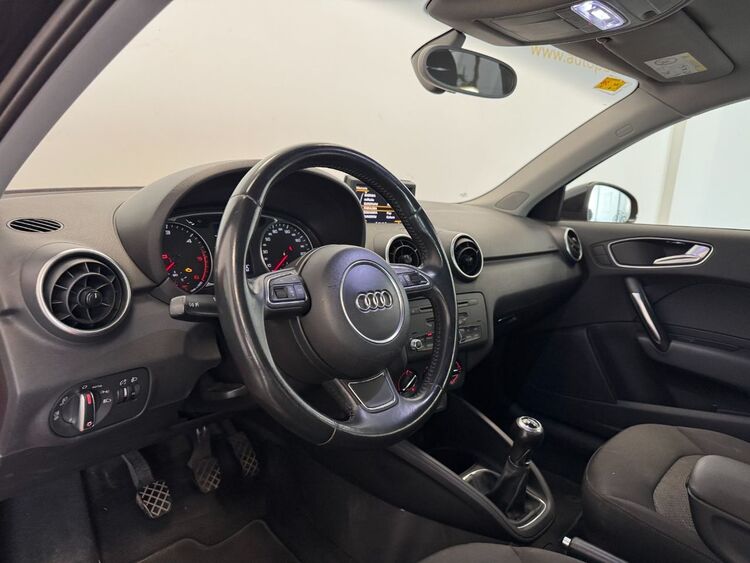 Audi A1 S LINE SPORTBACK foto 13