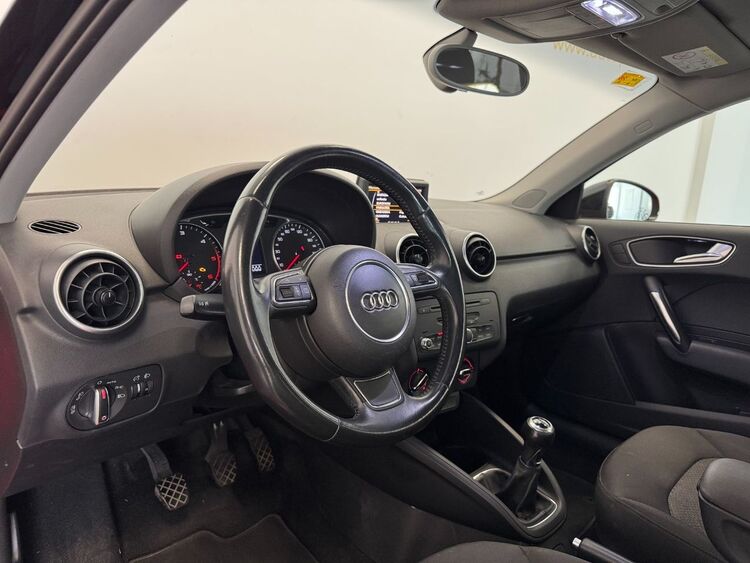 Audi A1 S LINE SPORTBACK foto 8