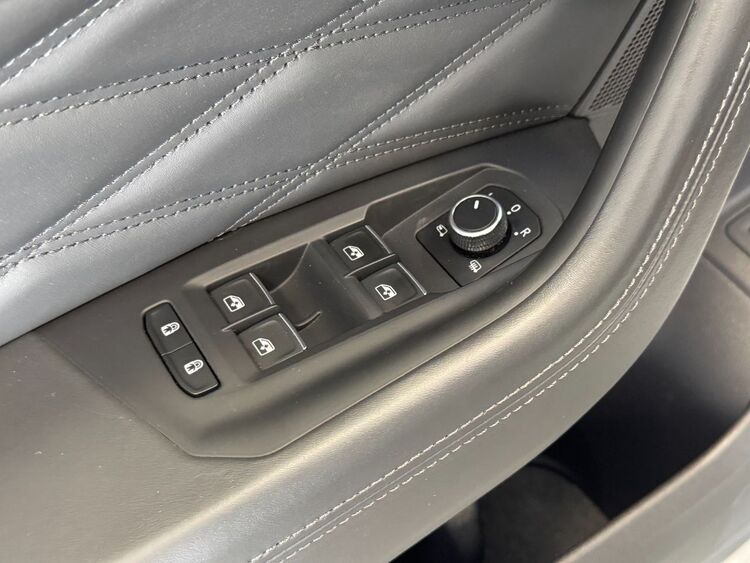 Volkswagen Touareg R foto 16