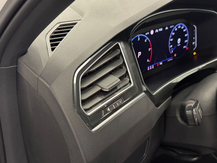 Volkswagen Tiguan R LINE foto 14