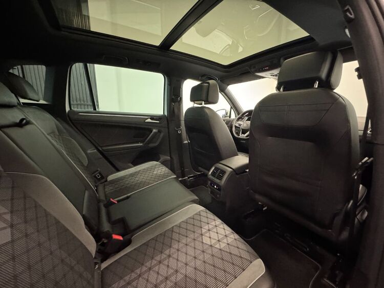 Volkswagen Tiguan R LINE foto 31