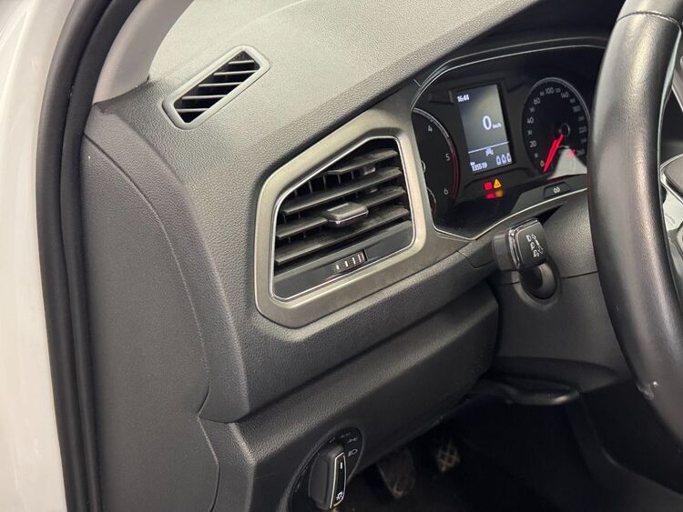 Volkswagen T-Roc ADVANCE foto 15