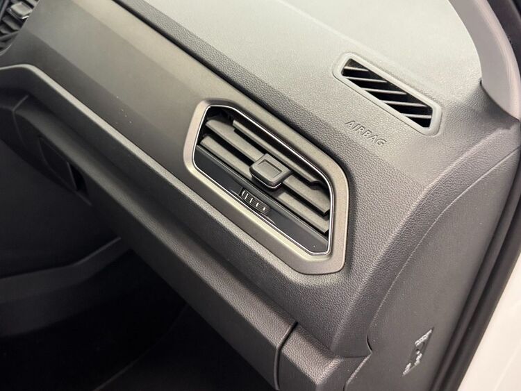 Volkswagen T-Roc ADVANCE foto 24