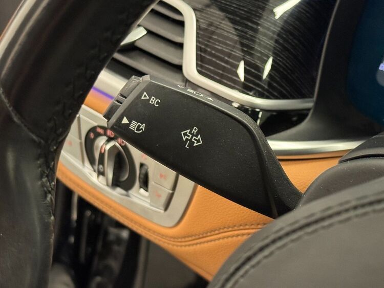 BMW Serie 7 XDRIVE 30D M foto 24