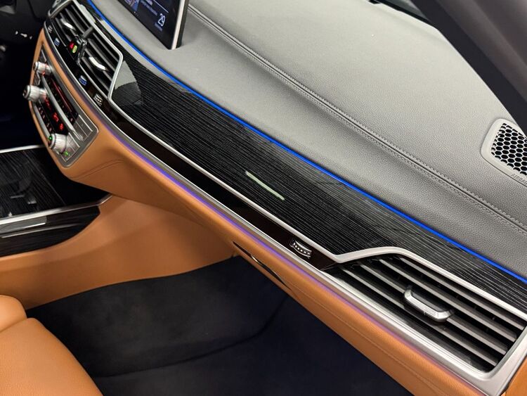 BMW Serie 7 XDRIVE 30D M foto 36
