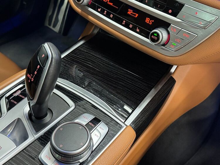 BMW Serie 7 XDRIVE 30D M foto 44